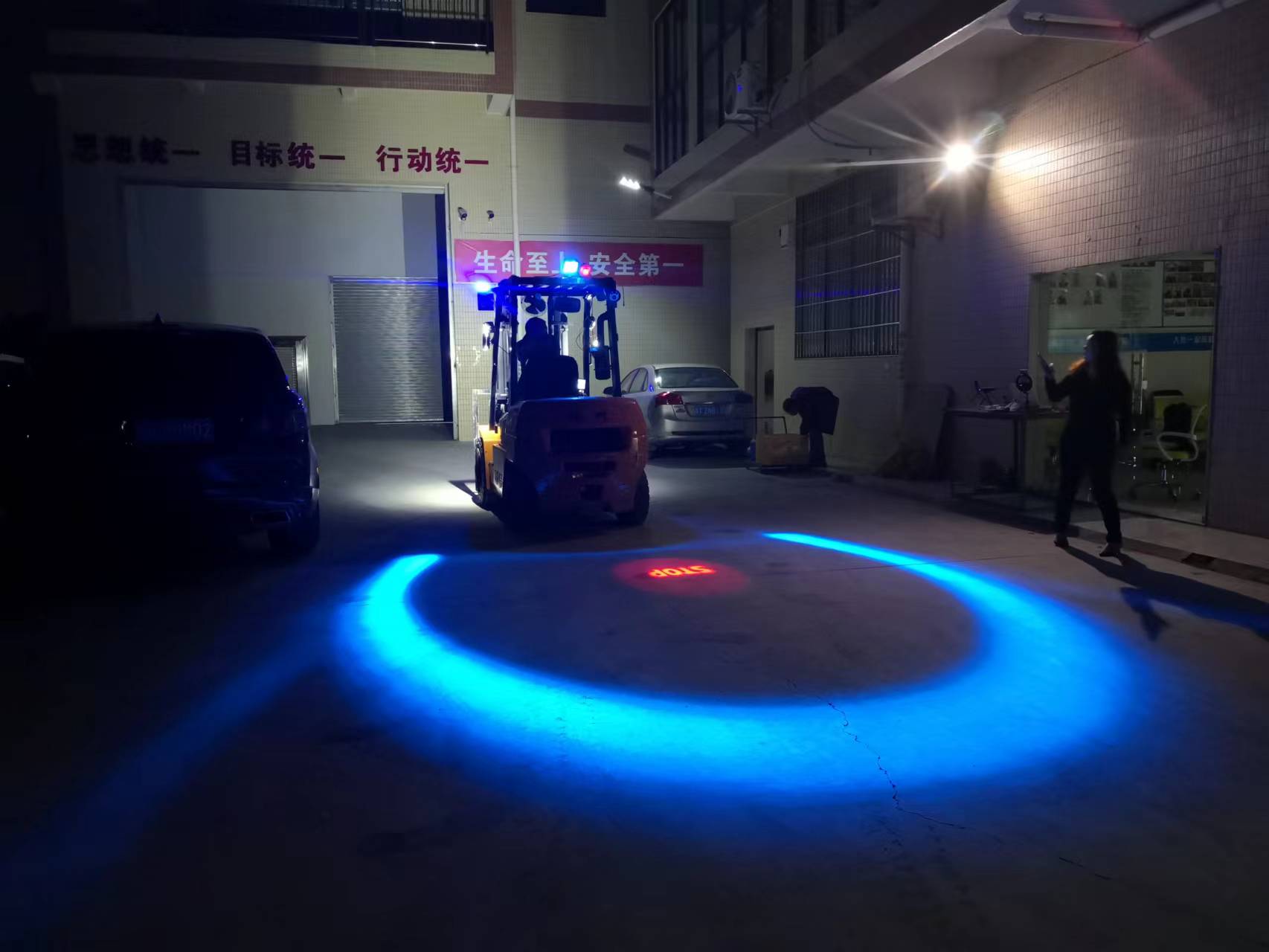 Why you need forklift safety lights